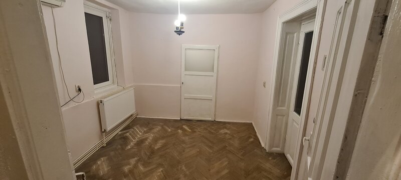 Piata Romana, Bucuresti, Sector 1.